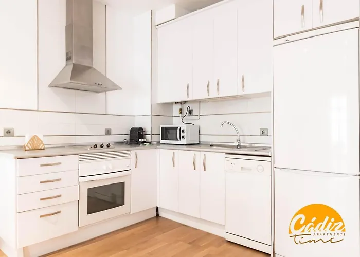 Corazon Del Mar - Free Parking By Time Cadiz